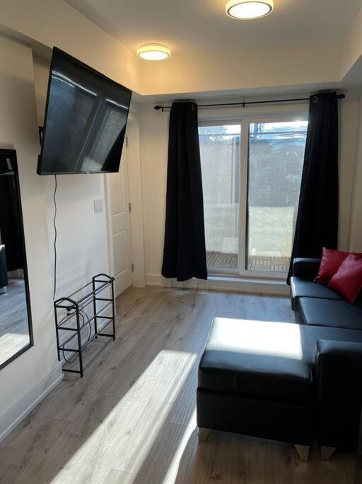 Lovely One Bedroom Condo With Free Parking Καταρράκτες του Νιαγάρα Εξωτερικό φωτογραφία
